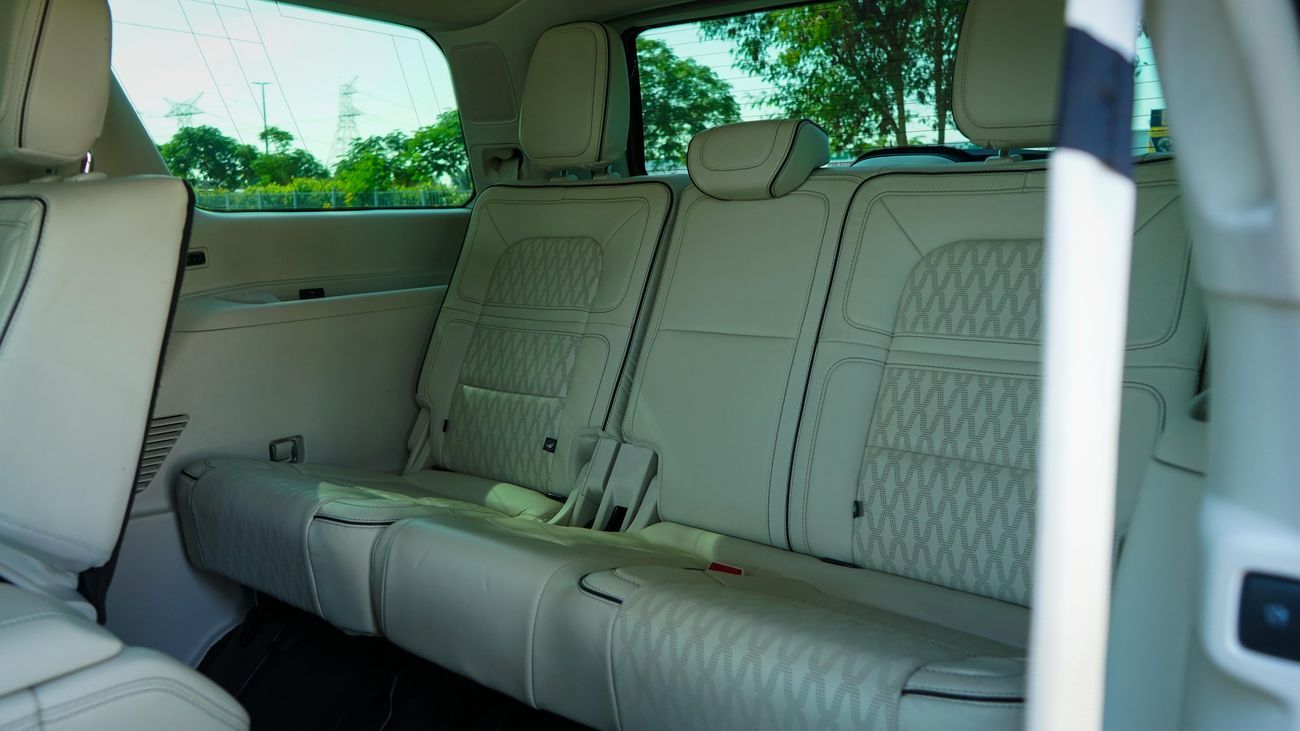 لينكولن نافيجاتور Presidential 3.5L PRESIDENTIAL 202 GCC SPECS!! WARRANTY AND SERVICE CONTRACT FROM AL TAYER