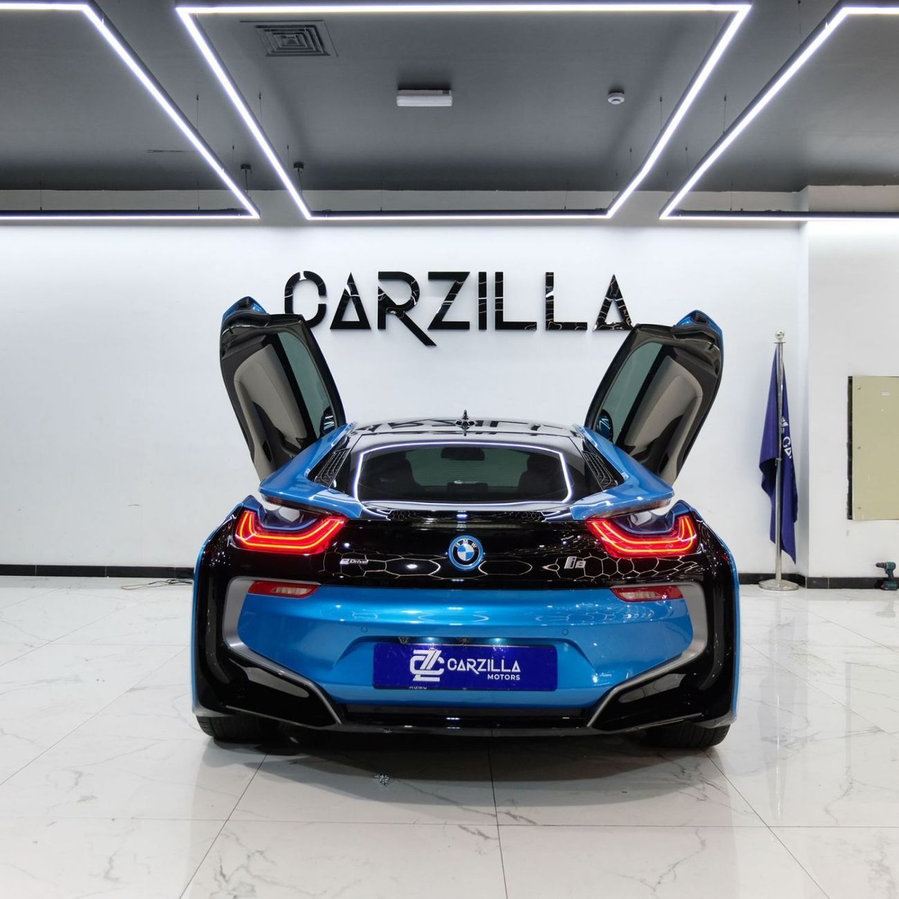 BMW i8 Plug-In Hybrid 1.5L AED 5,310 l 0% Down Payment l BMW i8 | Head-Turning Design