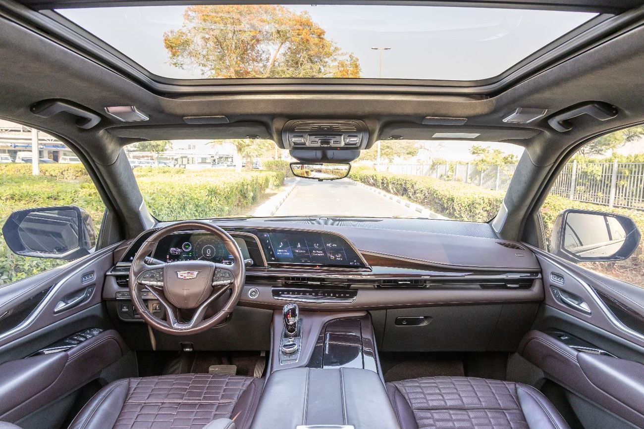 كاديلاك إسكالاد Sport Platinum 6.2L 4WD Cadillac Escalade Sport Platinum - Perfect Condition - 2022