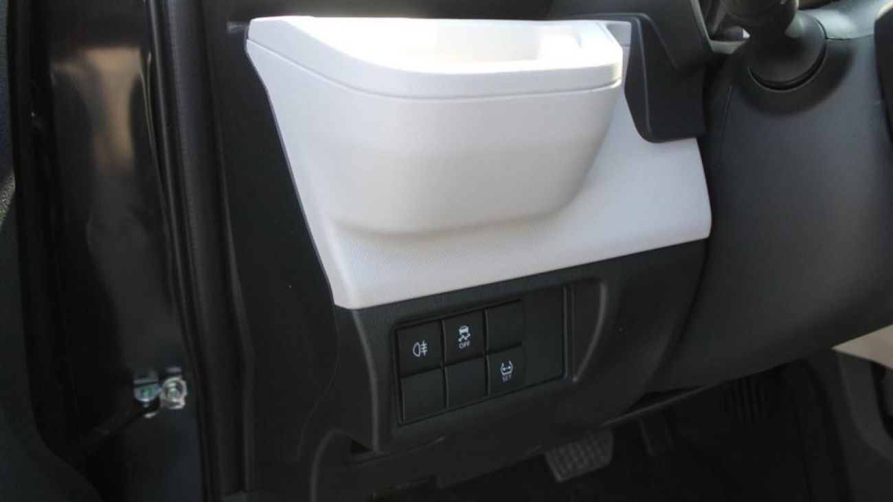 Toyota Veloz Toyota/VELOZ/TVV01 V 1.5L AT ( export only )