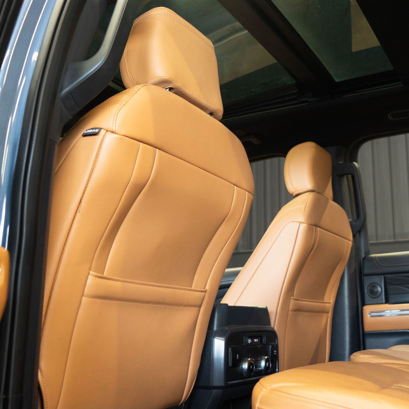 Ford Expedition AED 3,449 pm • 0% Downpayment • Expedition Platinum • Agency Warranty