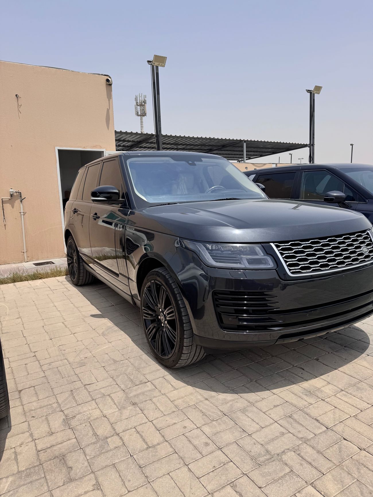 Range Rover V6 2016 Used Land Rover Range Rover V6 2016 for sale in Dubai - 900685