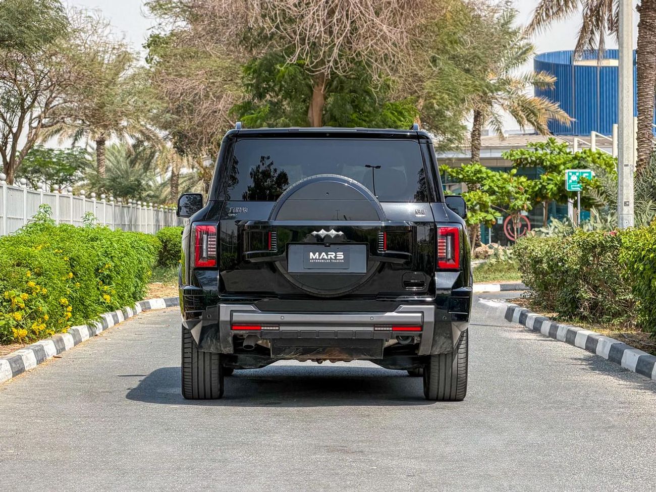 BYD Leopard 8 Smart and Brave Flagship Edition (7 Seats) 2024 BYD Leopard 8 flagship | 2.0L Hybrid (Plug-In) | 939