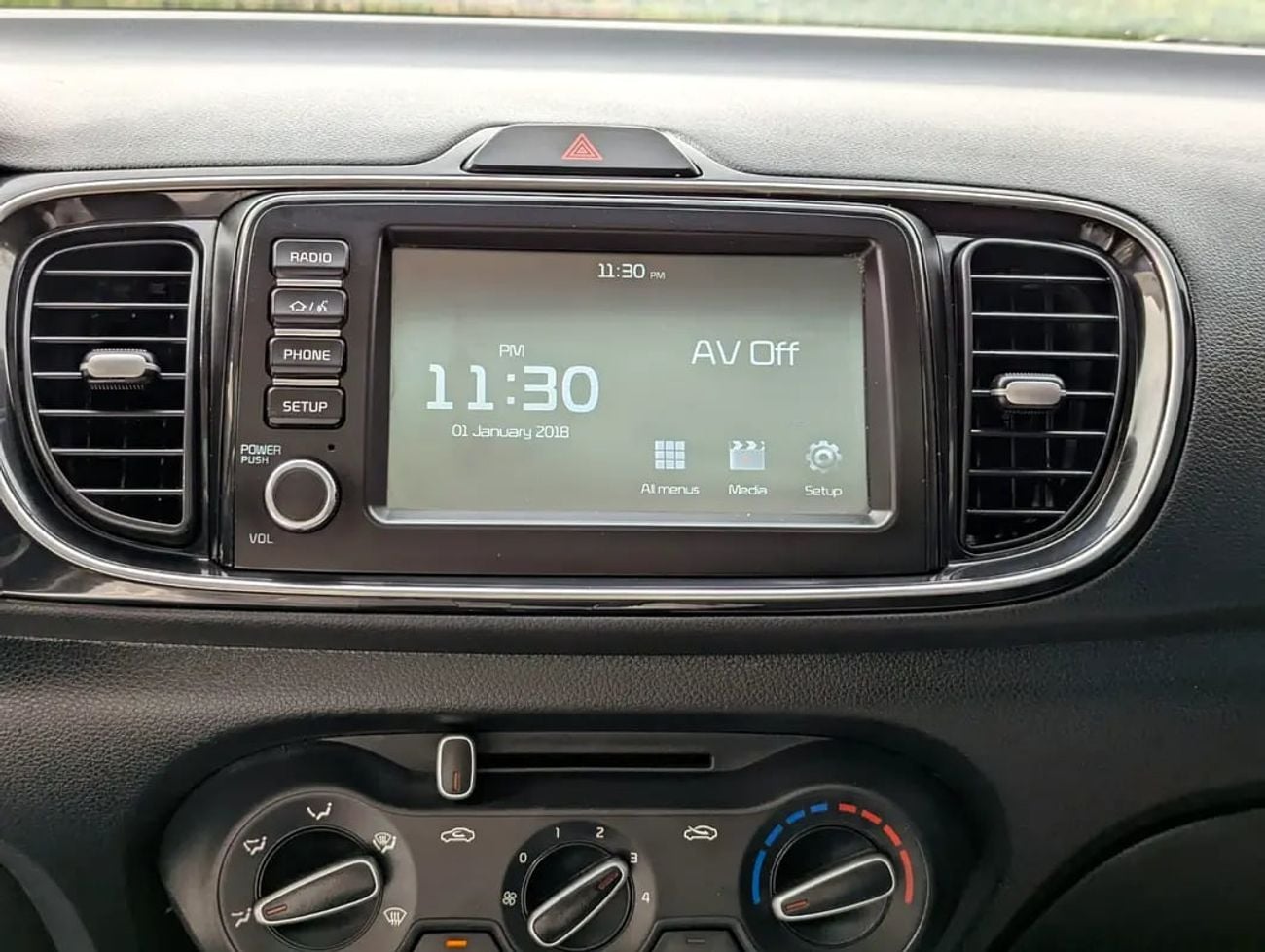Kia Pegas LX GCC Specs - Full Option Top With Navigation Sunroof Premium Condition Low KM