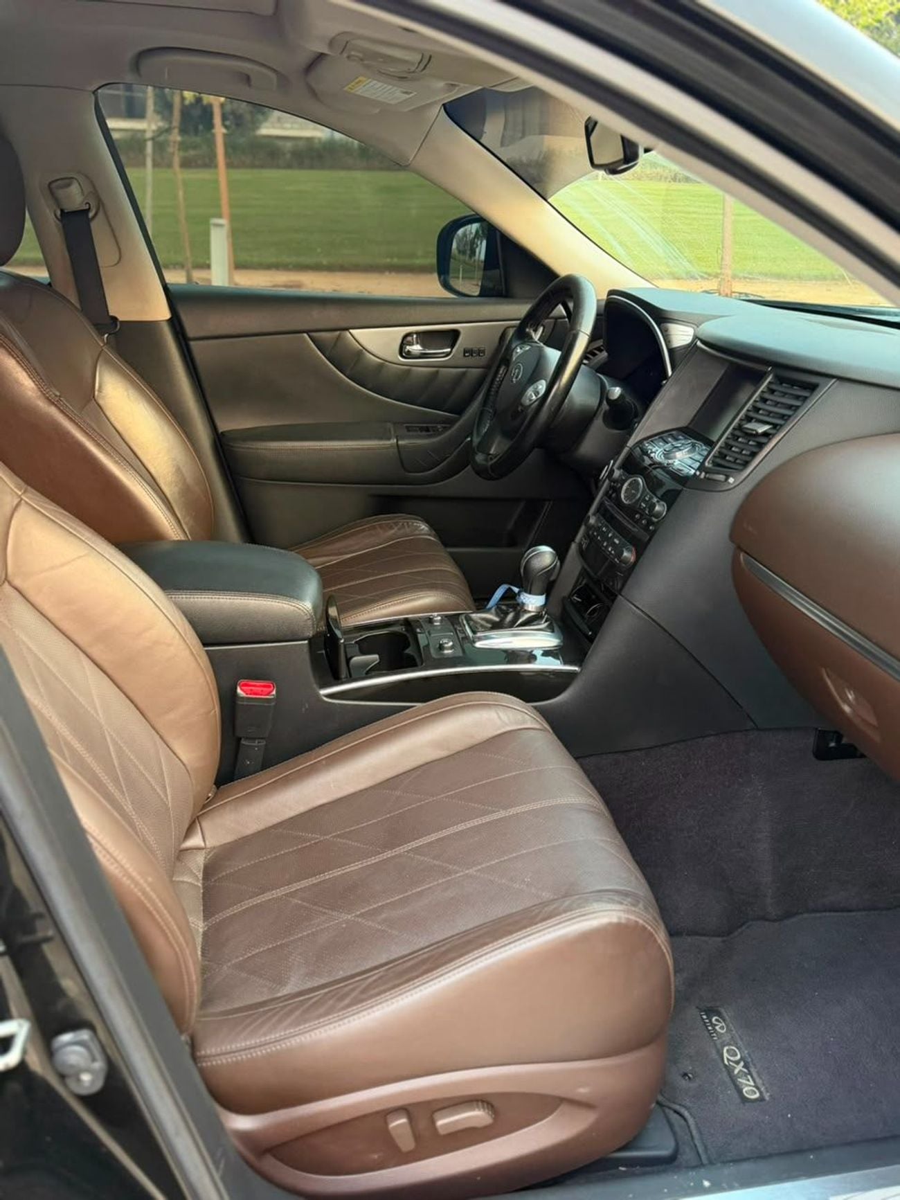 Infiniti QX70 LUXURY