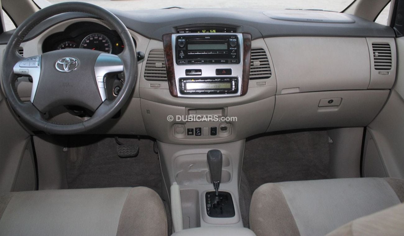 Toyota Innova Toyota Innova 2015 GCC number one, in excellent condition, without accidents, very clean from inside