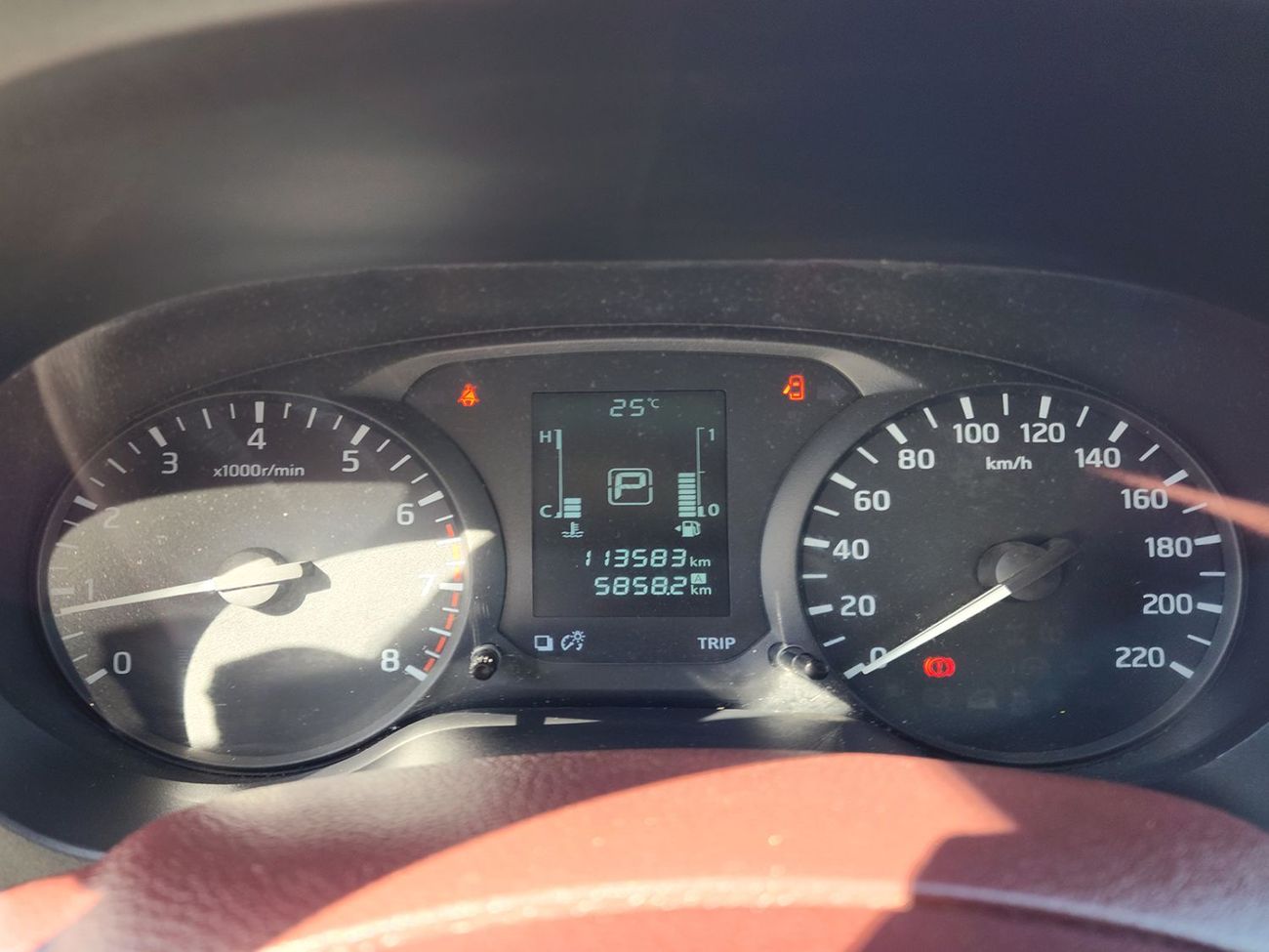 Nissan Navara Std 2.5L RWD A/T DOUBLE CABIN