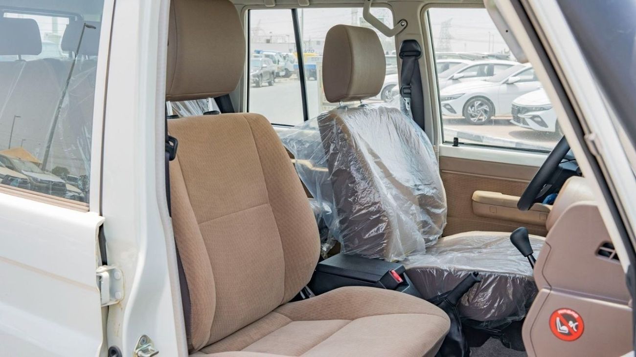 تويوتا لاند كروزر 70 2024 Toyota LC76 4.0L petrol MT Full option