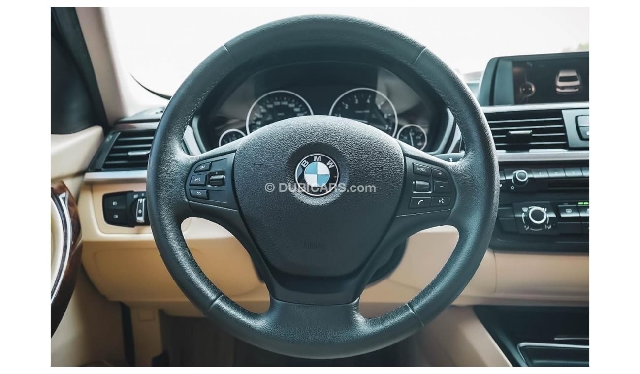 بي أم دبليو 320 اكسكلوسيف