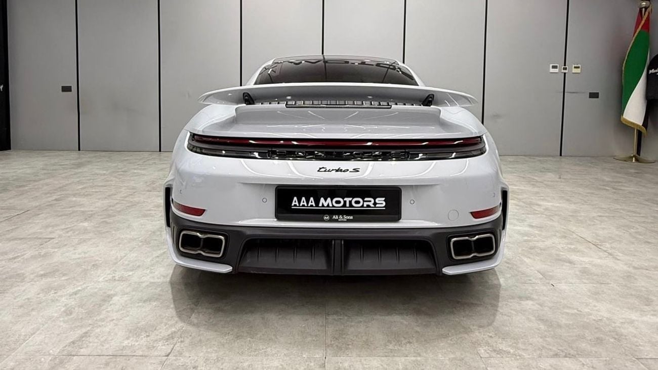 Porsche 911 TURBO S Hybrid GCC