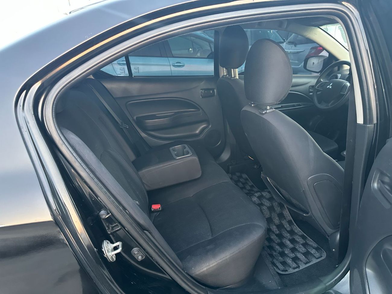 Mitsubishi Mirage GLX Premium 1.2L (78 HP)