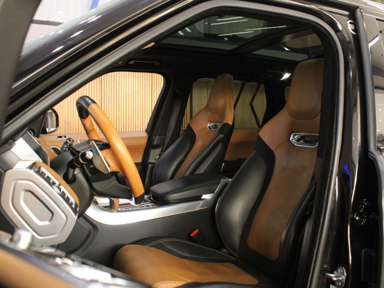 لاند روفر رينج روفر سبورت SVR Carbon Edition 5.0L