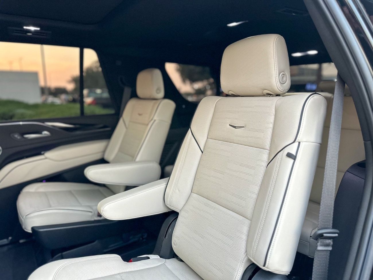 Cadillac Escalade Sport Platinum 6.2L 4WD 2023 Cadillac Escalade Sport Platinum | Law Mileage (29,000 Km) | Gcc Specs