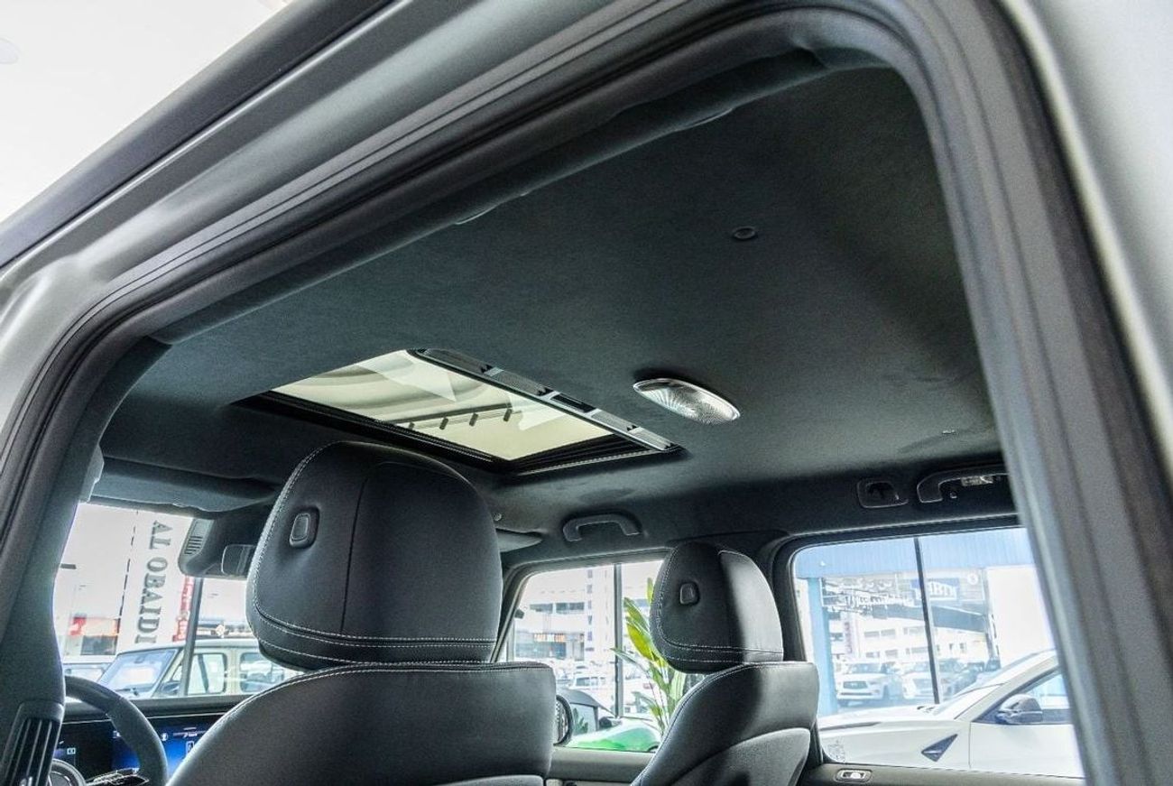 Mercedes-Benz G 63 AMG Mercedes-Benz G 63 AMG - Special Color - Carbon Fiber - 22 Maybach Alloy Wheels  2025 Facelift