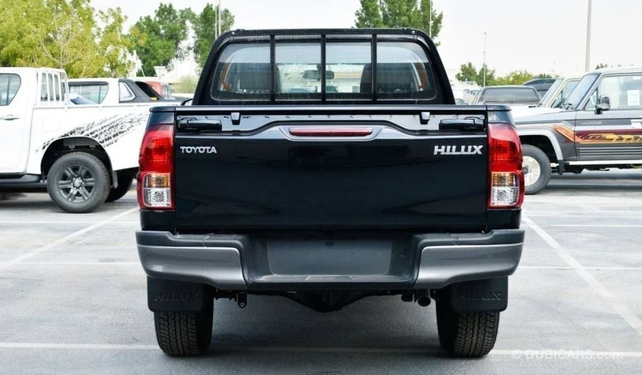 Toyota Hilux HILUX 2.4L MED OPTION
