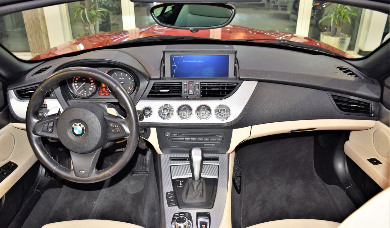 BMW Z4 AMAZING COLOR !!!  SDRIVE 23i 2012 Model Gcc specs