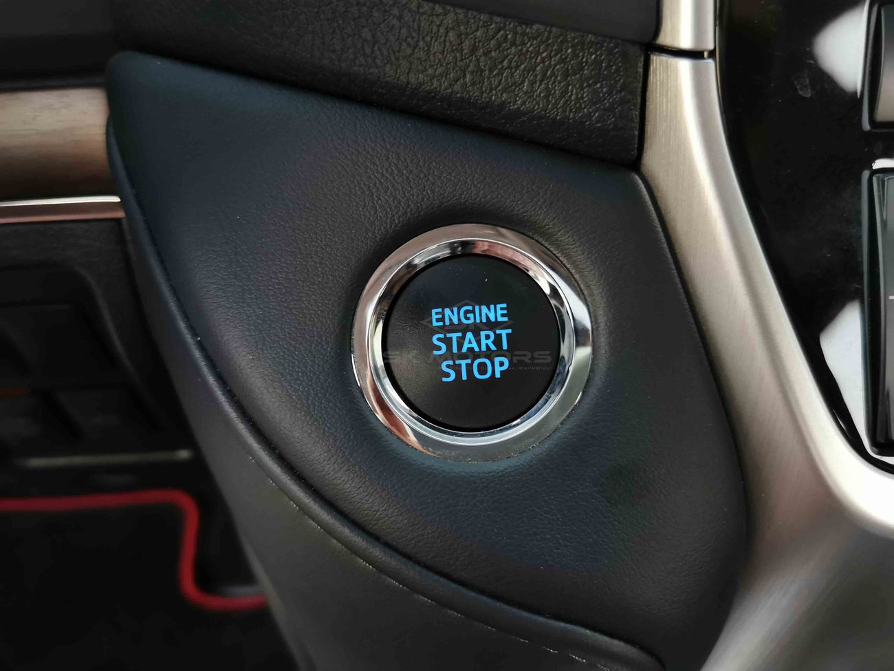 Toyota Land Cruiser 5.7L PETROL,20" ALLOY RIMS, BLACK EDITION WITH MBS KIT, MASSAGER SEATS, CRAWL CONTROL (CODE # VXR04)