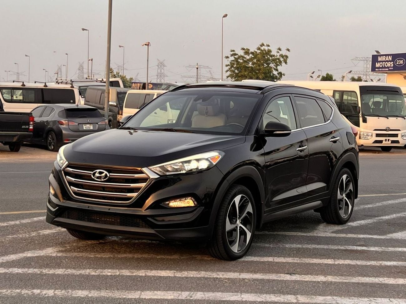 Hyundai Tucson 2016  Hyundai Tucson Limited 1.6 Turbo V4 - Panoramic View - Rear Camera With Radar & Sensor AWD 4x4