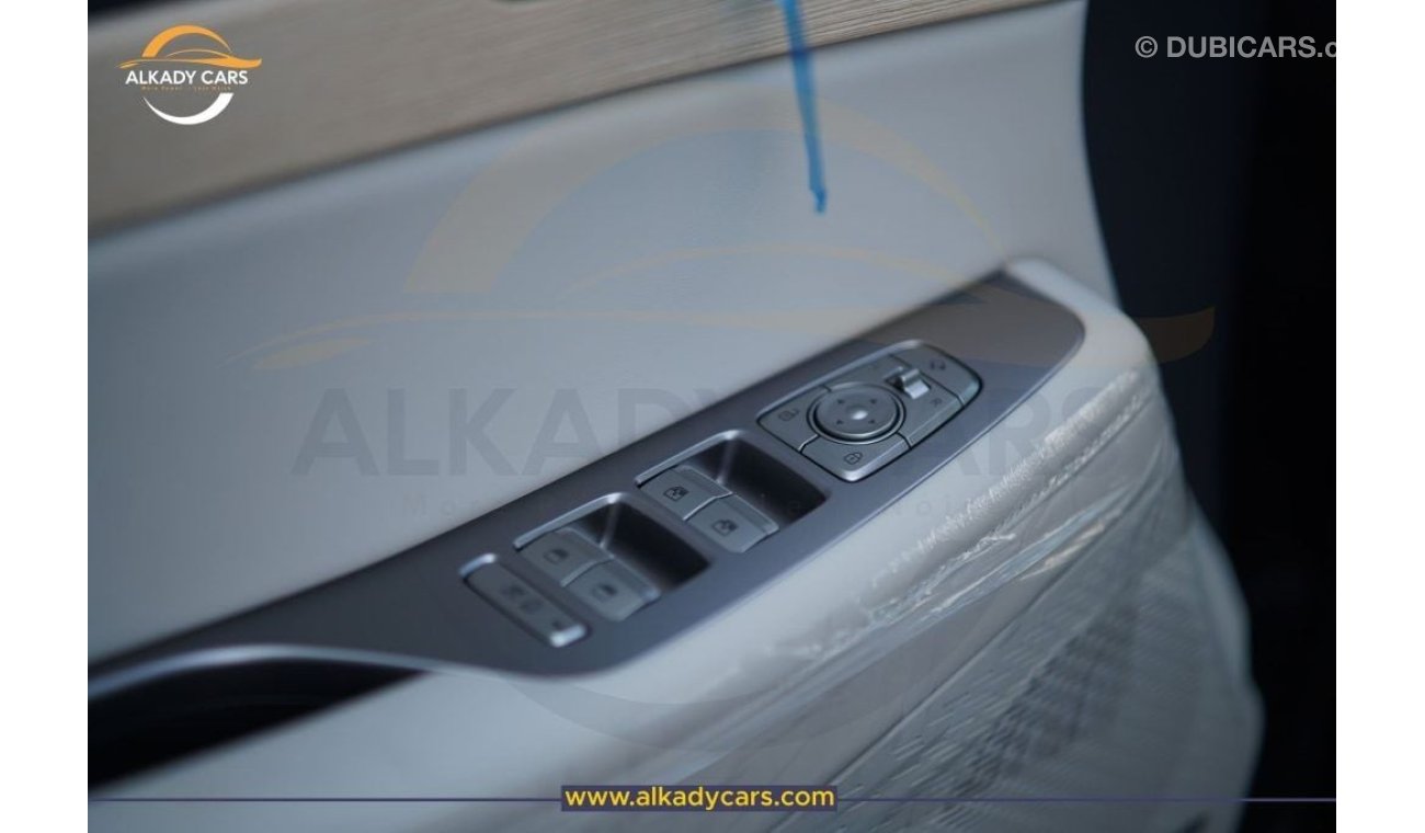 Hyundai Palisade HYUNDAI PALISADE 3.8L V6 ROYAL EDITION MODEL 2024 GCC SPECS