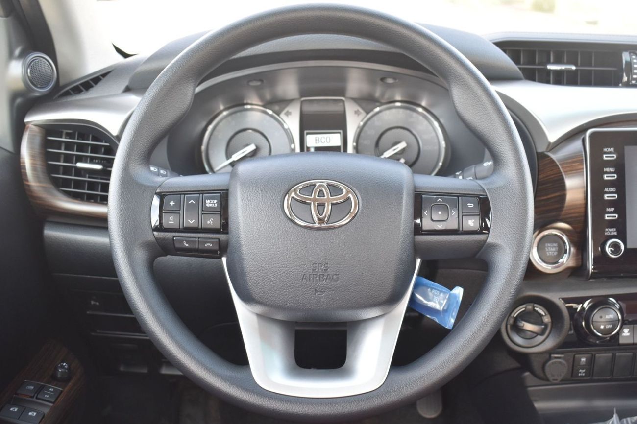 تويوتا هيلوكس TOYOTA HILUX 4.0 SR5 BLACK 2025