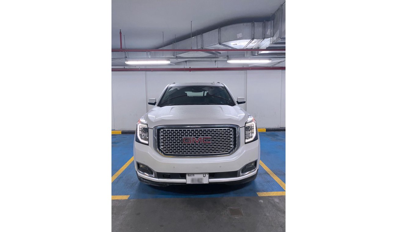 GMC Yukon DENALI 6.2L FULL OPTION