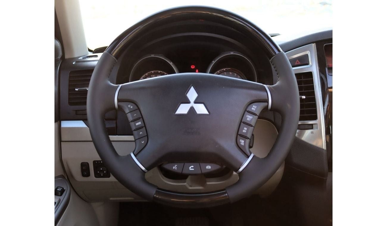 Mitsubishi Pajero GLS FULL OPTION - 3000 CC