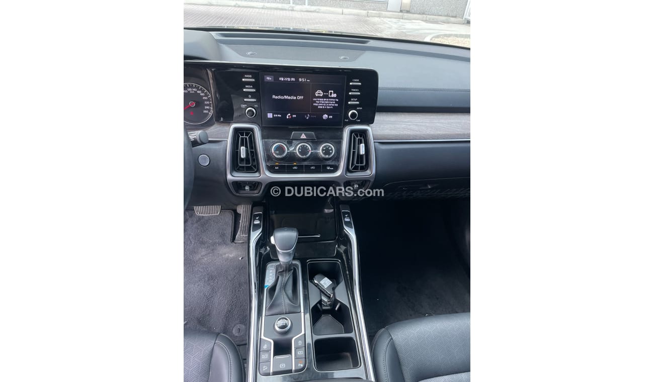 Kia Sorento Mid Option Korean importer