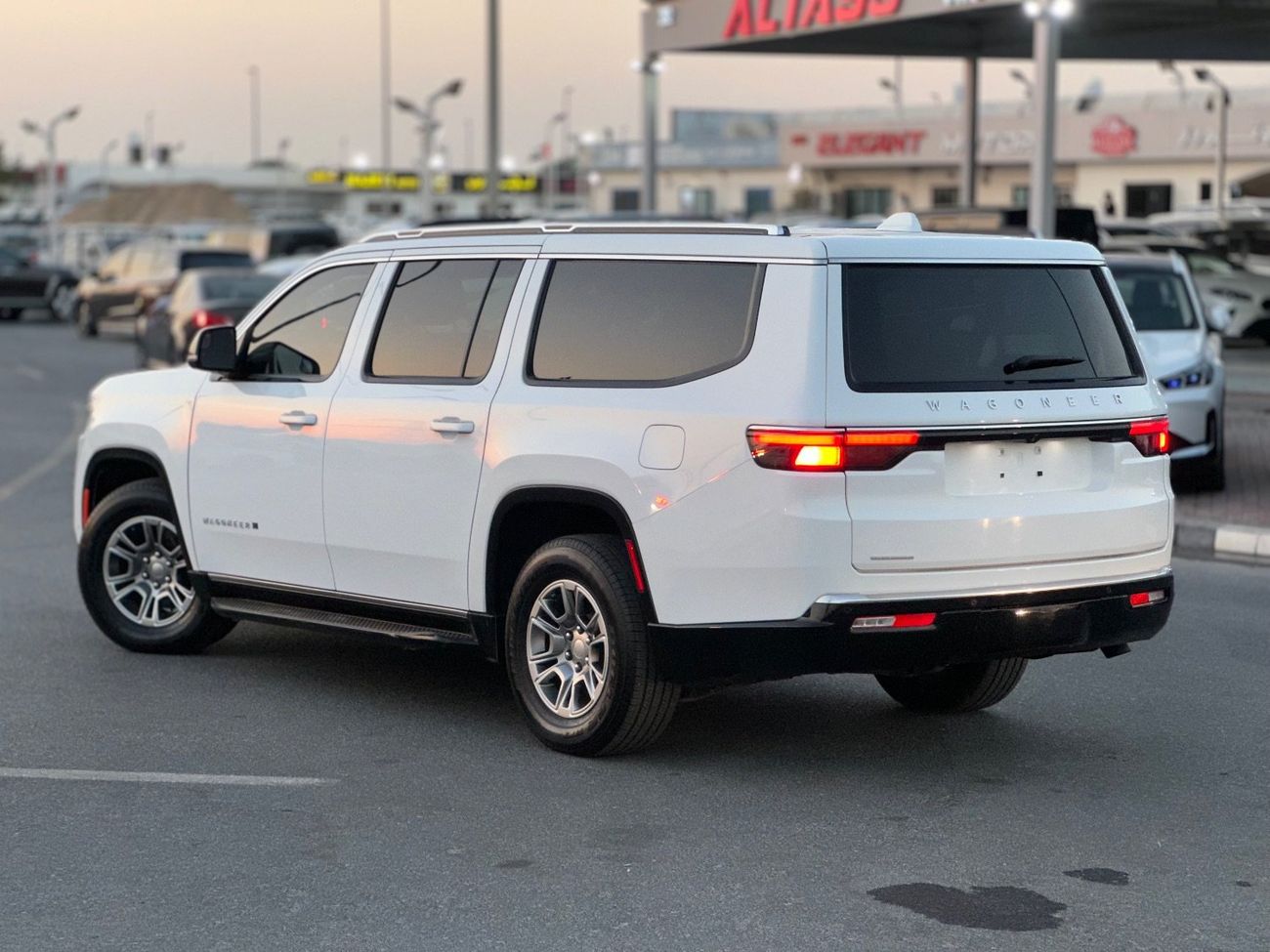 Jeep Wagoneer L Series I 2023 AWD