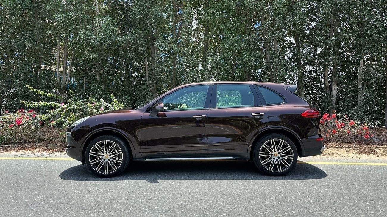 Porsche Cayenne S Platinum Edition 2018 GCC Full Service History