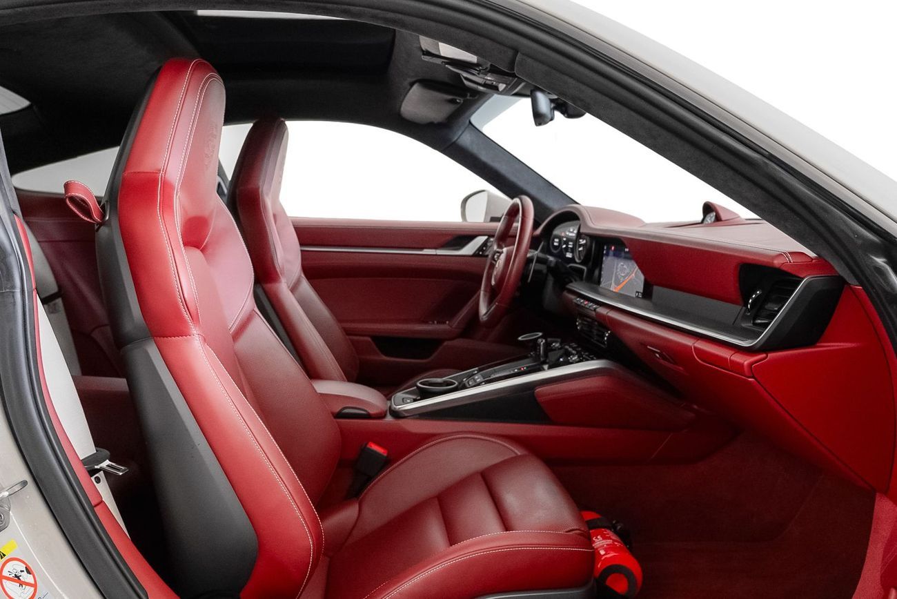 بورش 911 Carrera 4S 3.0L (380 HP) Coupe