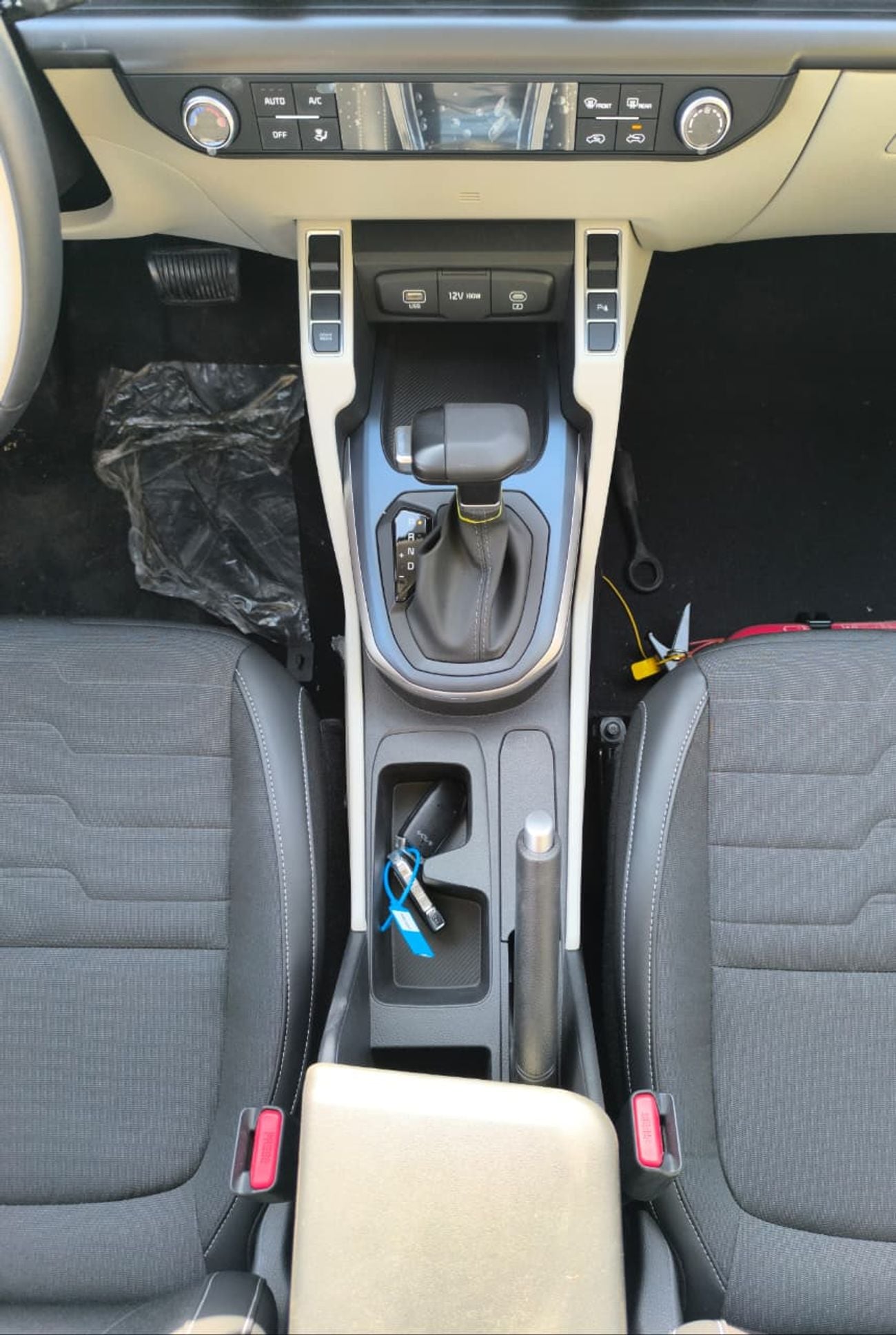 Kia Carens 1.5L Mid Option GCC Specs 7 Seater 2026 Model Brand New