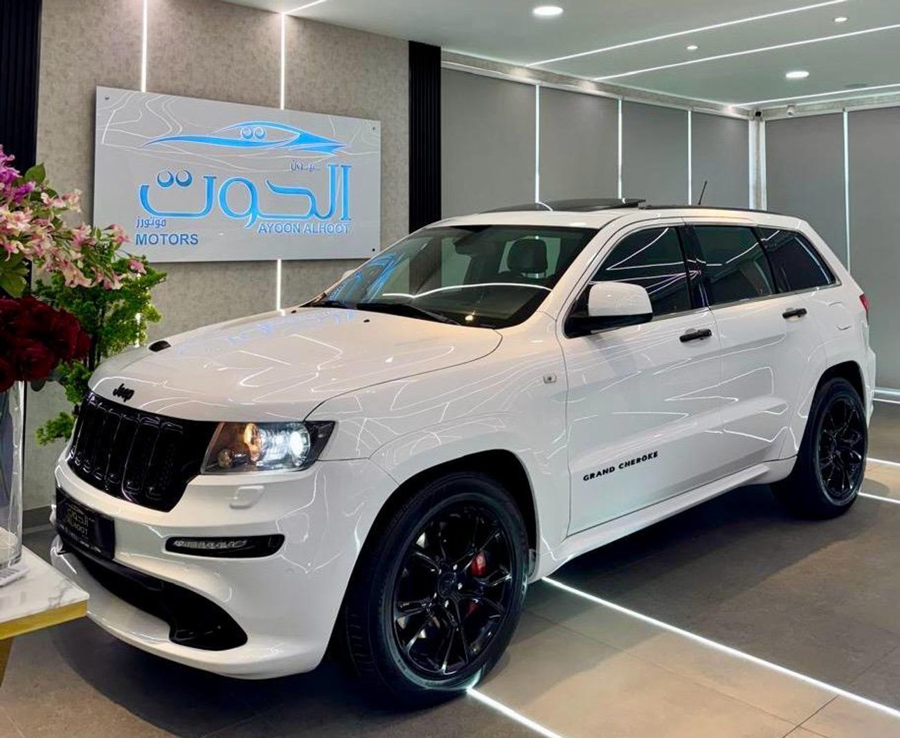 Jeep Grand Cherokee SRT 6.4L BEST JEEP GRAND CHEROKEE SRT8 6.4 V8 || GCC || FREE ACCIDENTS || FULLY LOADED || PERFECT CO