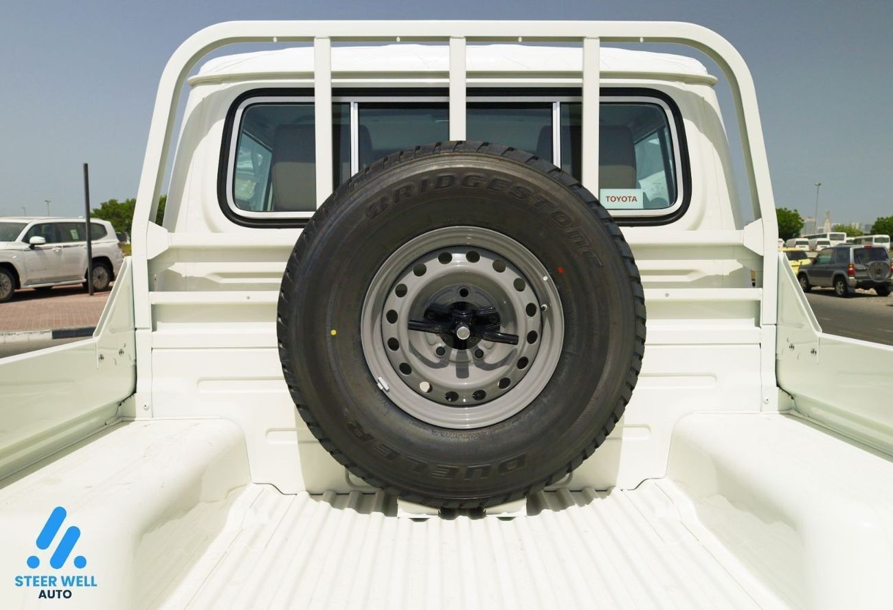 Toyota Land Cruiser Pick Up LC 79 Pick Up 4WD / 2.8L DSL MT / 4 Doors / Export Only