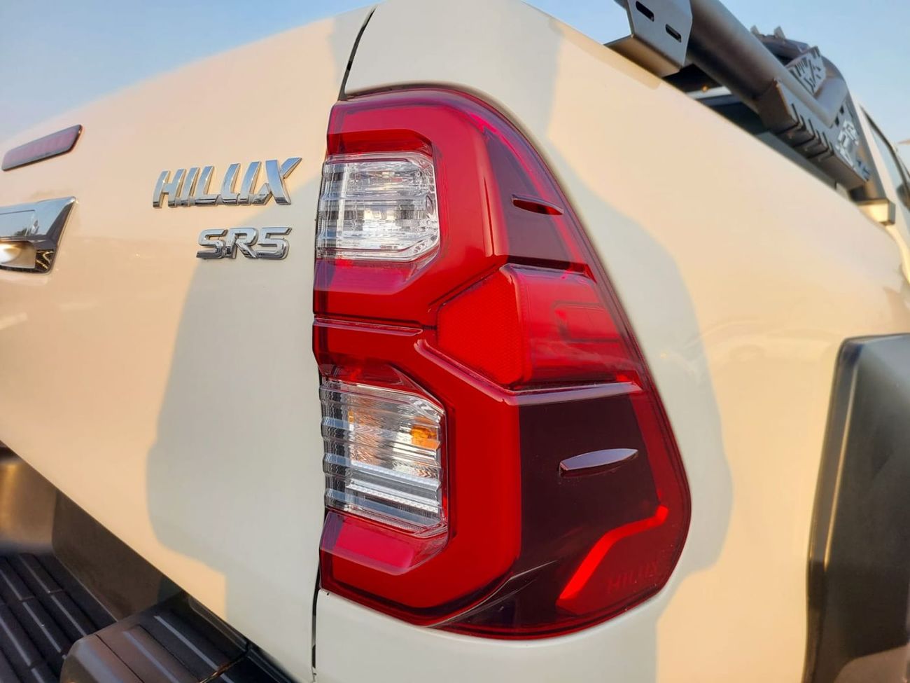 تويوتا هيلوكس TOYOTA HILUX PICKUP RHD 2018 MODEL 2.8 L DIESEL AUTOMATIC(PM29171)