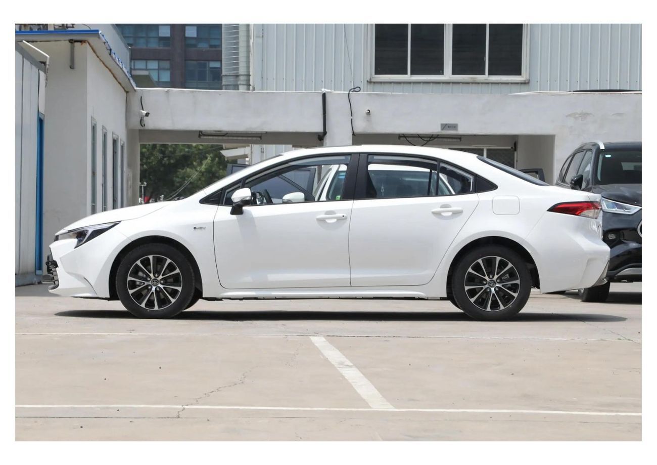 تويوتا ليفين LUXUARY