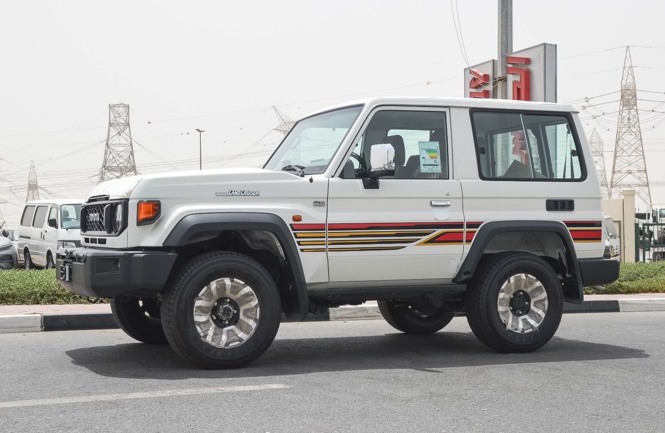 تويوتا لاند كروزر 70 TOYOTA LAND CRUISER 71 4.0L 4WD 3DOOR SUV 2025