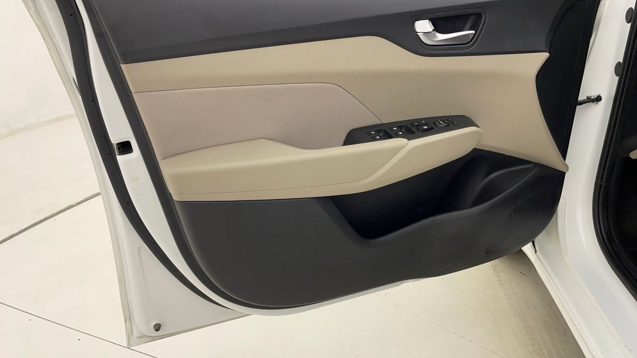 Hyundai Accent SMART 1.6 | Zero Down Payment | Home Test Drive