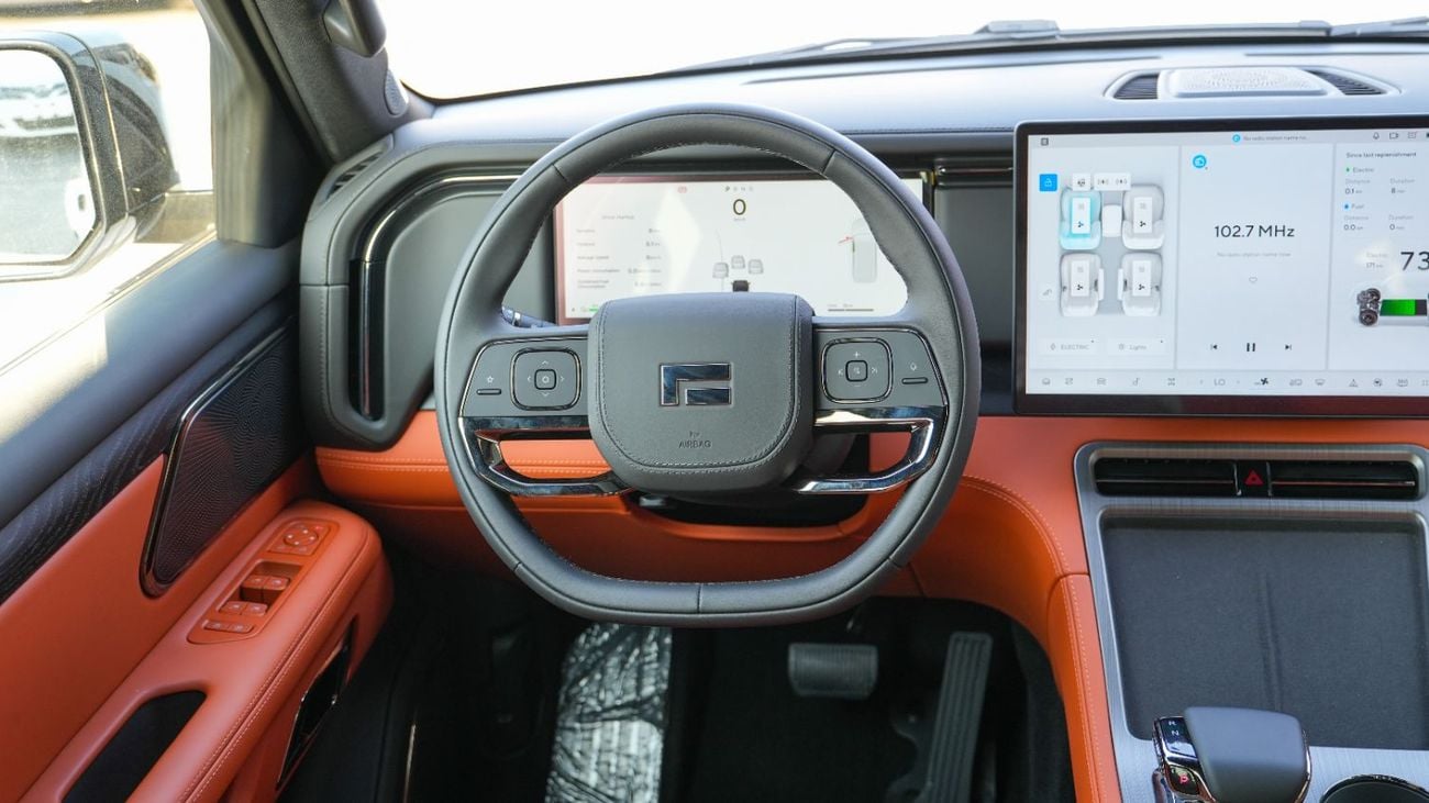 روكس 01 VIP 6 Seaters With Kitchen White 2025MY Export Price