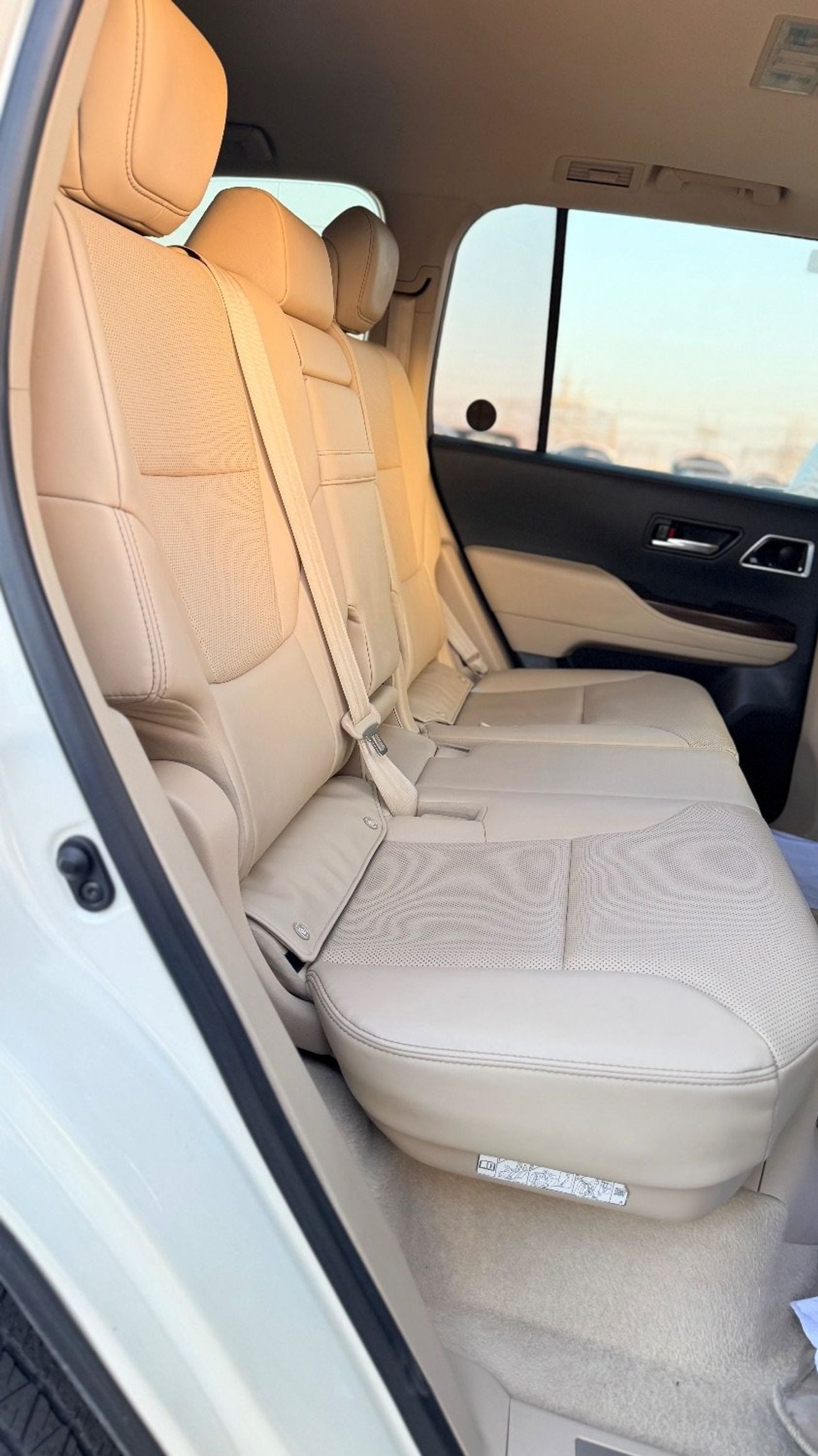 تويوتا لاند كروزر 2023 Model GXR Twin Turbo 3.5L Engine Full Option Very Perfect Condition