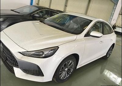 MG 5 LUX white-black