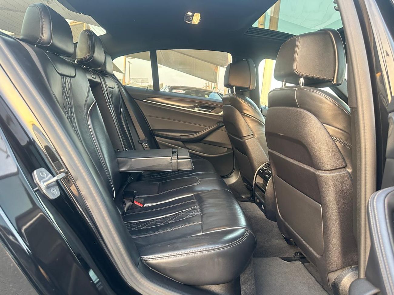 BMW 520i BMW 520i Twin Power Turbo_European_2022_Excellent Condition _Full option