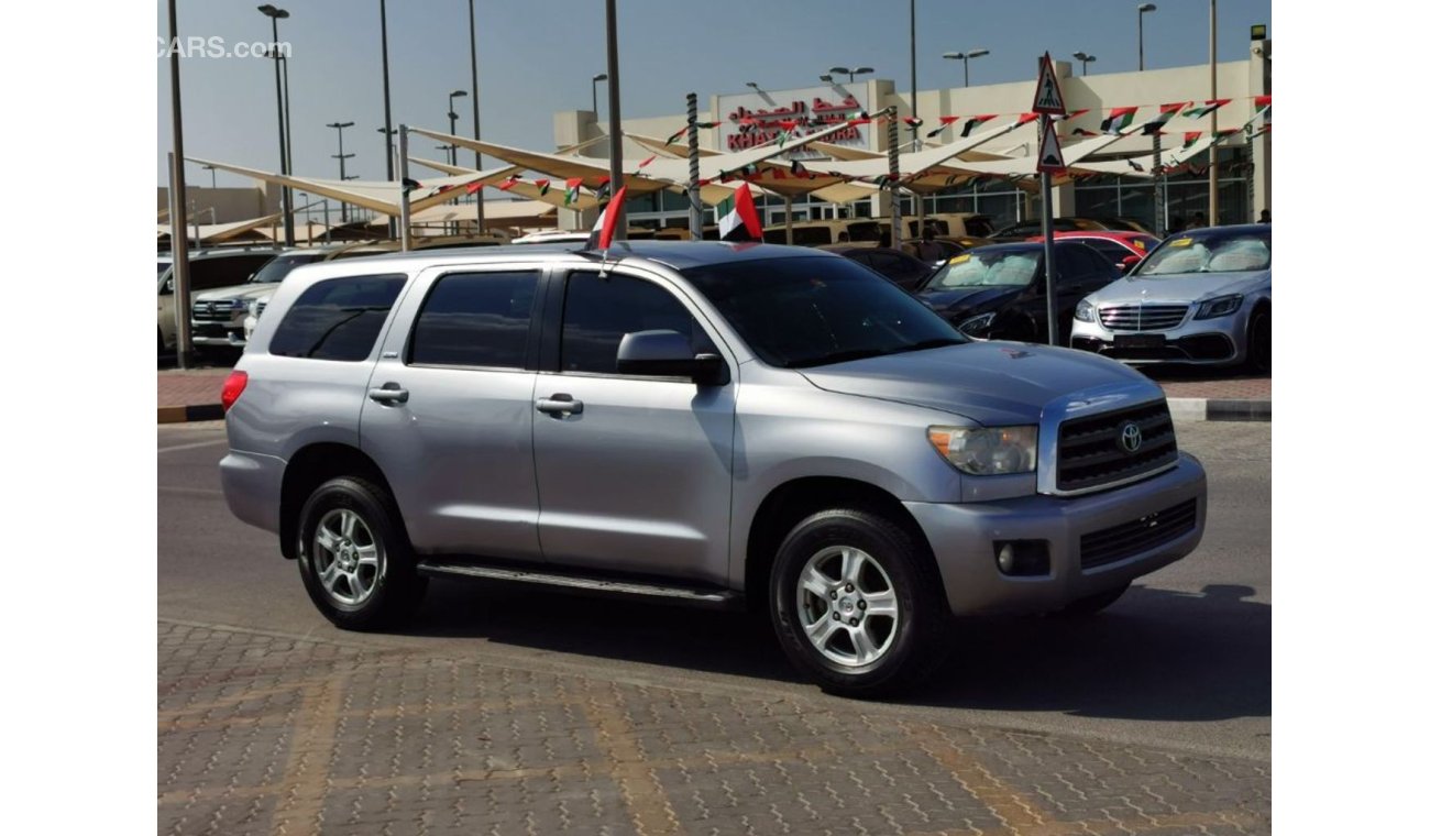 Toyota Sequoia Toyota Sequoia GCC model 2013 in excellent condition, dye, agency