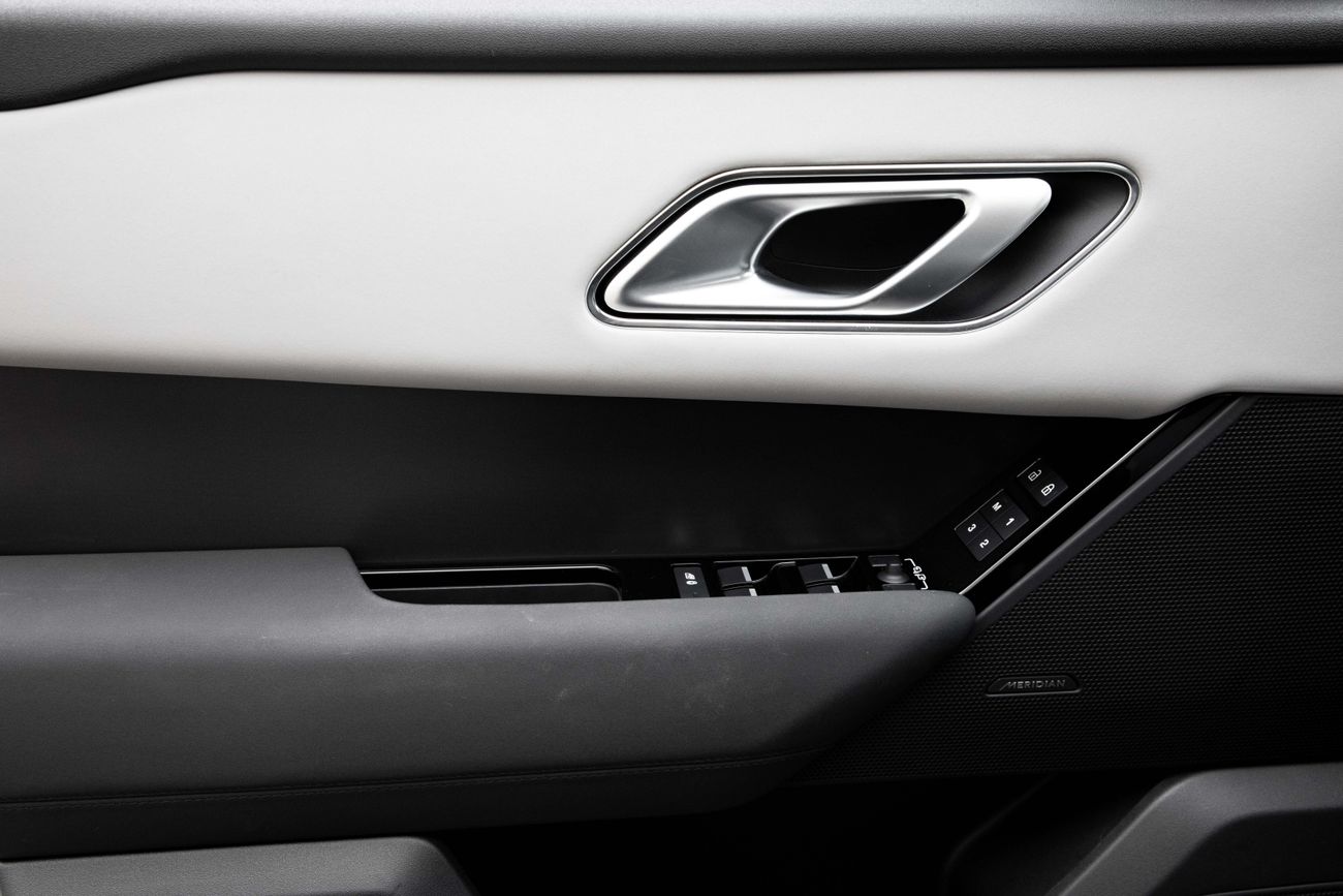 لاند روفر رينج روفر فيلار Range Rover Velar P250 SE Dynamic | 5,875 P.M | 0% Downpayment | AGENCY WARRANTY