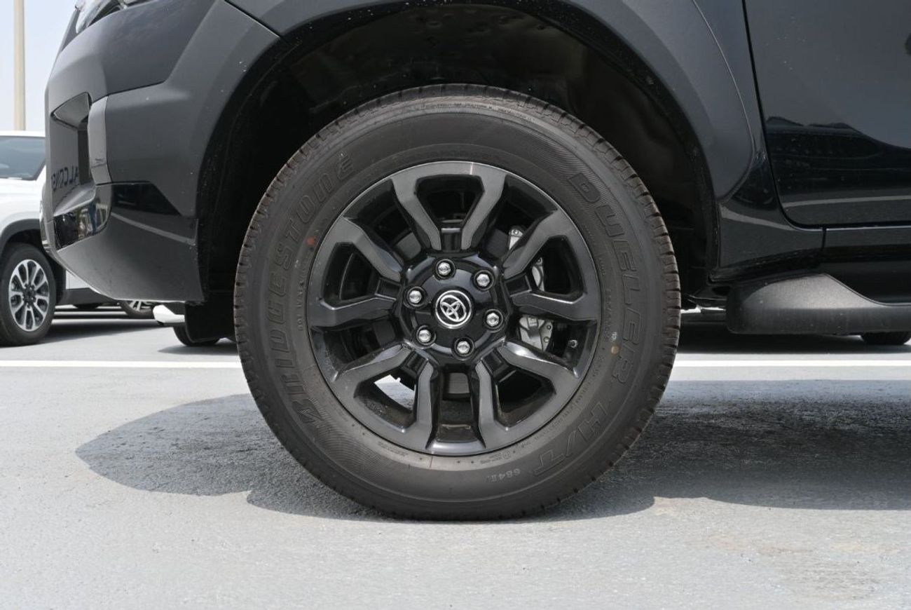 Toyota Hilux Toyota Hilux SR5 Adventure 4.0L V6, Petrol, 4WD, Pickup, Model 2024, Color Black