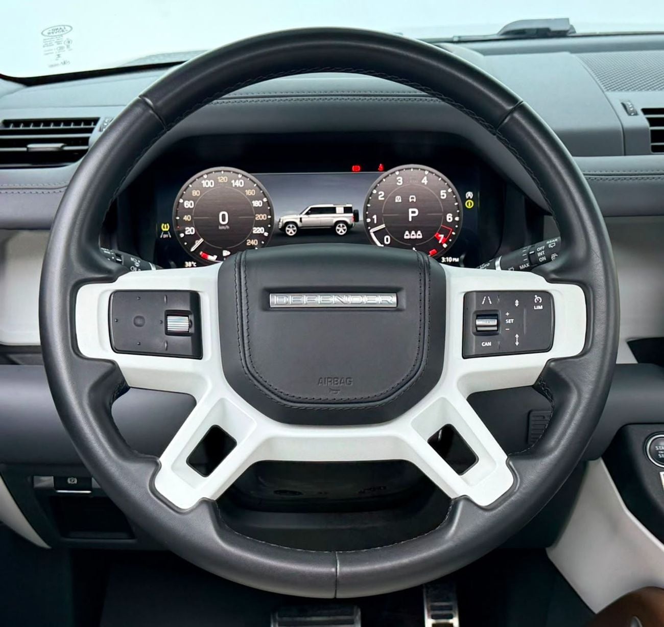 لاند روفر ديفندر 2024 Land Rover Defender 110 HSE P400, 2028 LR Warranty, 2029 LR Service Pack, Fully Loaded, GCC