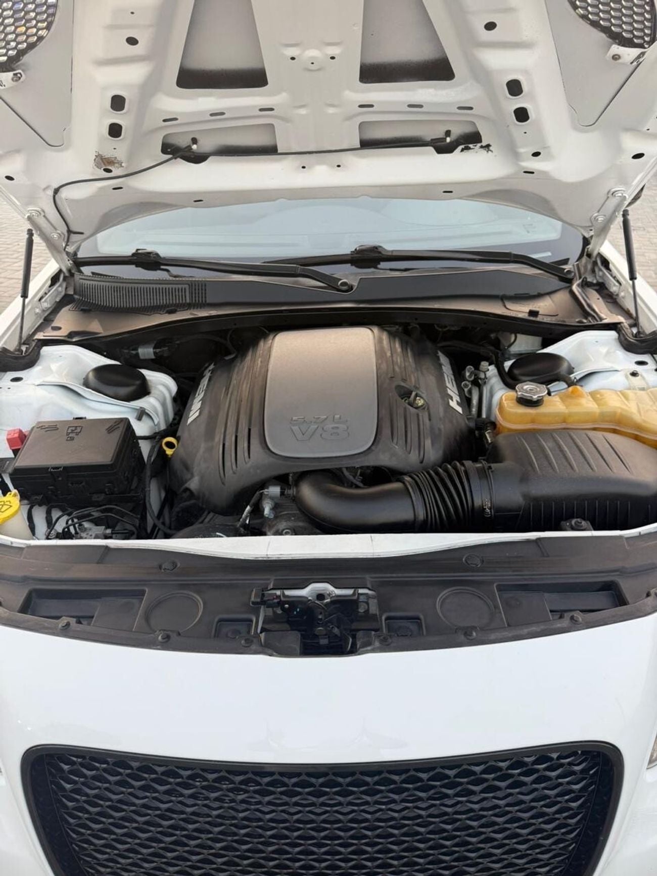 كرايسلر 300s 5.7