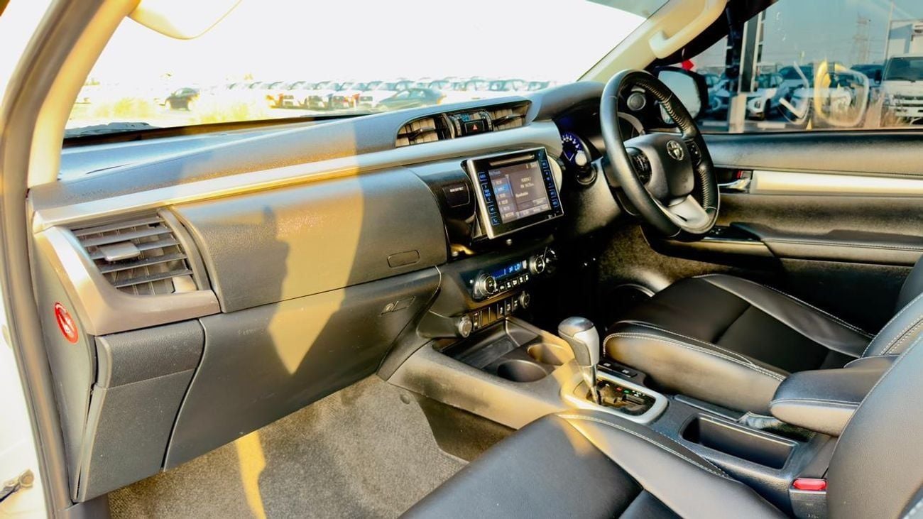 Toyota Hilux 2018 | DOUBLE CABIN | RHD | 2.8L DIESEL ENGINE | AUTOMATIC TRANSMISSION | RHINO ROOF RACK | NUDGE BA