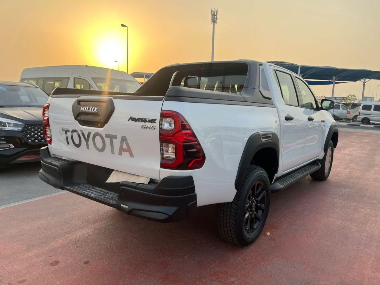 Toyota Hilux TOYOTA HILUX 4.0 ADVENTURE WHITE 2025
