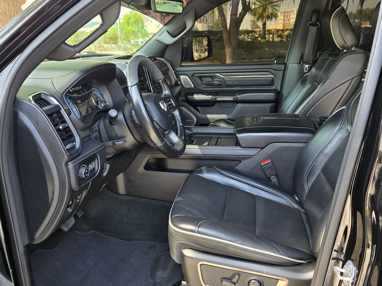 RAM 1500 Limited Night Edition