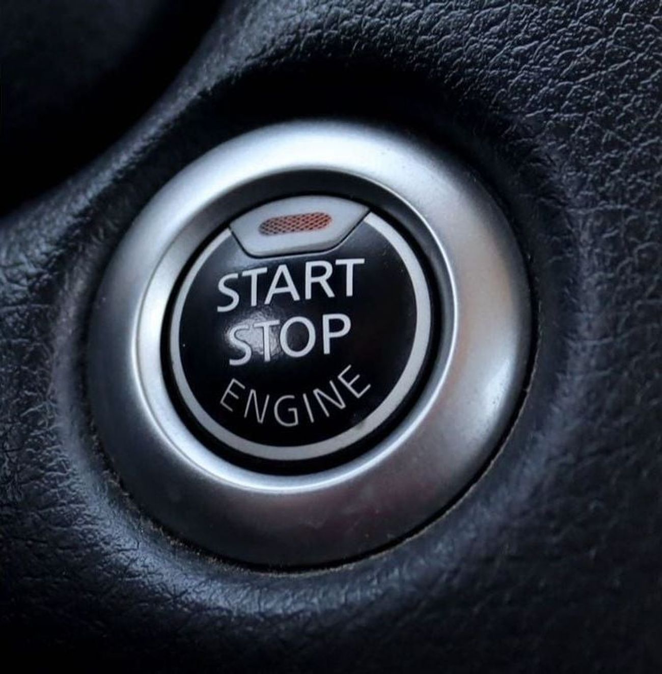 نيسان إكستيرا SE 2.5L FWD Nissan x-terra 2.5L 2022 SE GCC accident-free in excellent condition 1264 P.M